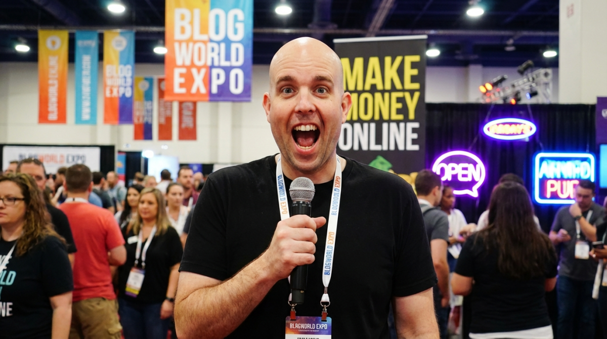 ShoeMoney On Location at Blogworld - Darren Rowse
