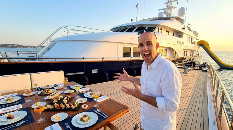 Join Me - John Chow & Others On Below Deck